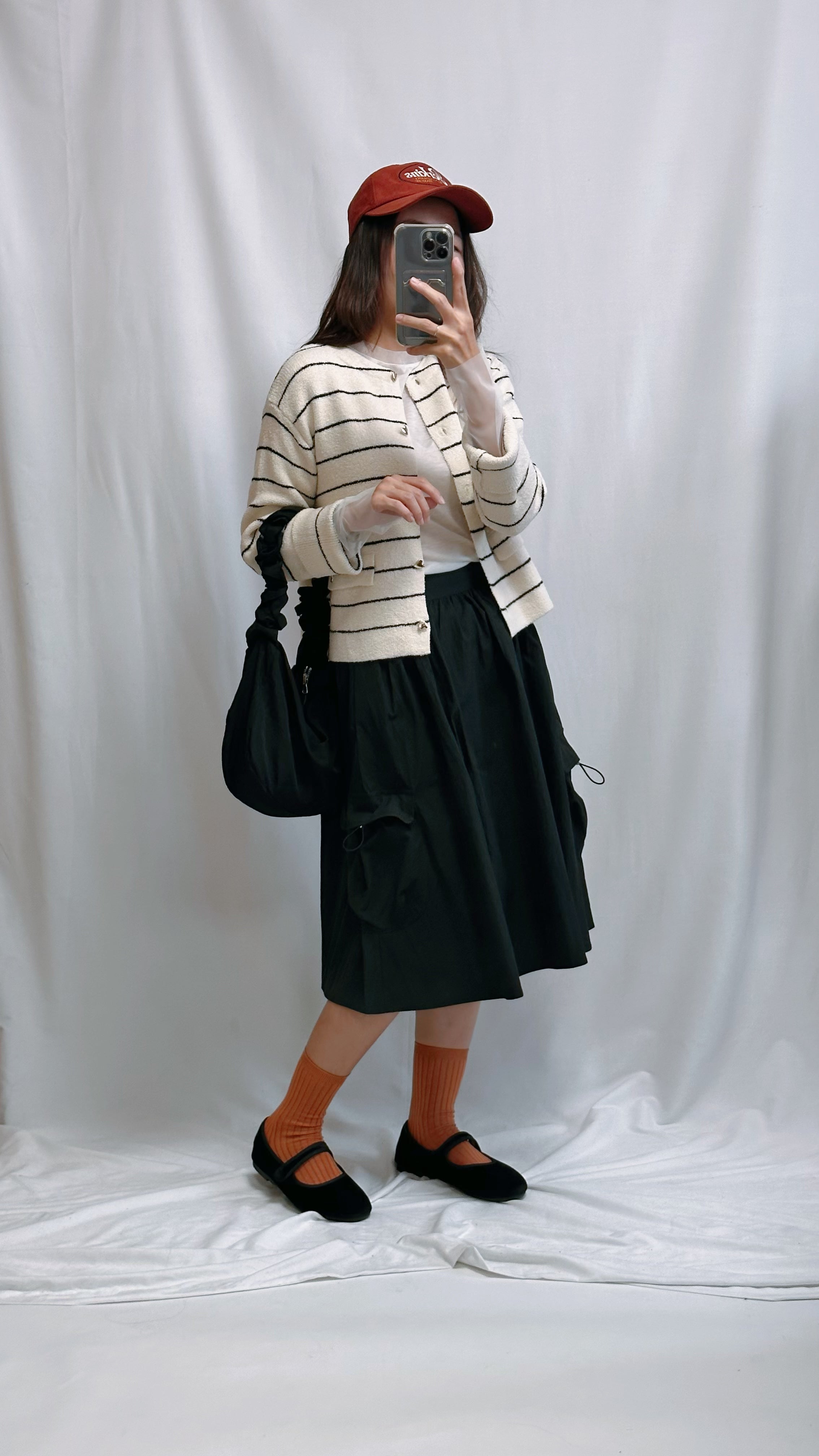 (訂貨)心心鈕扣間條Cardigan/米白
