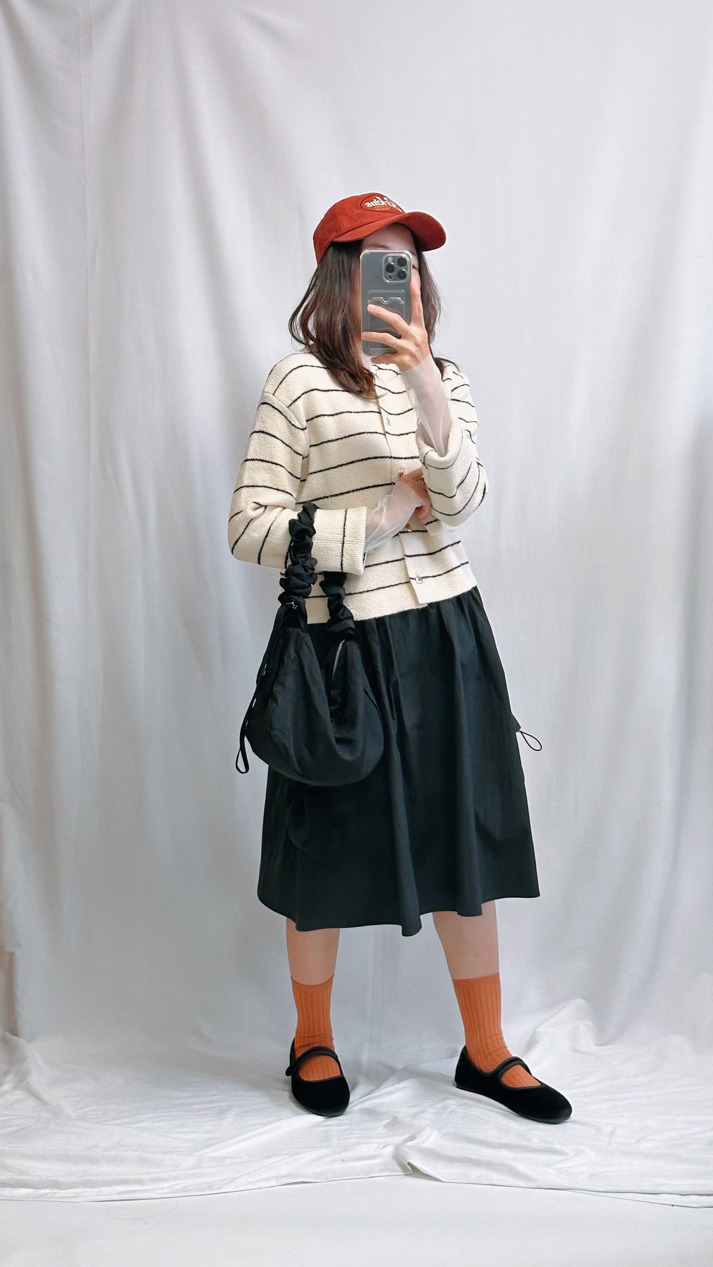 (訂貨)心心鈕扣間條Cardigan/米白