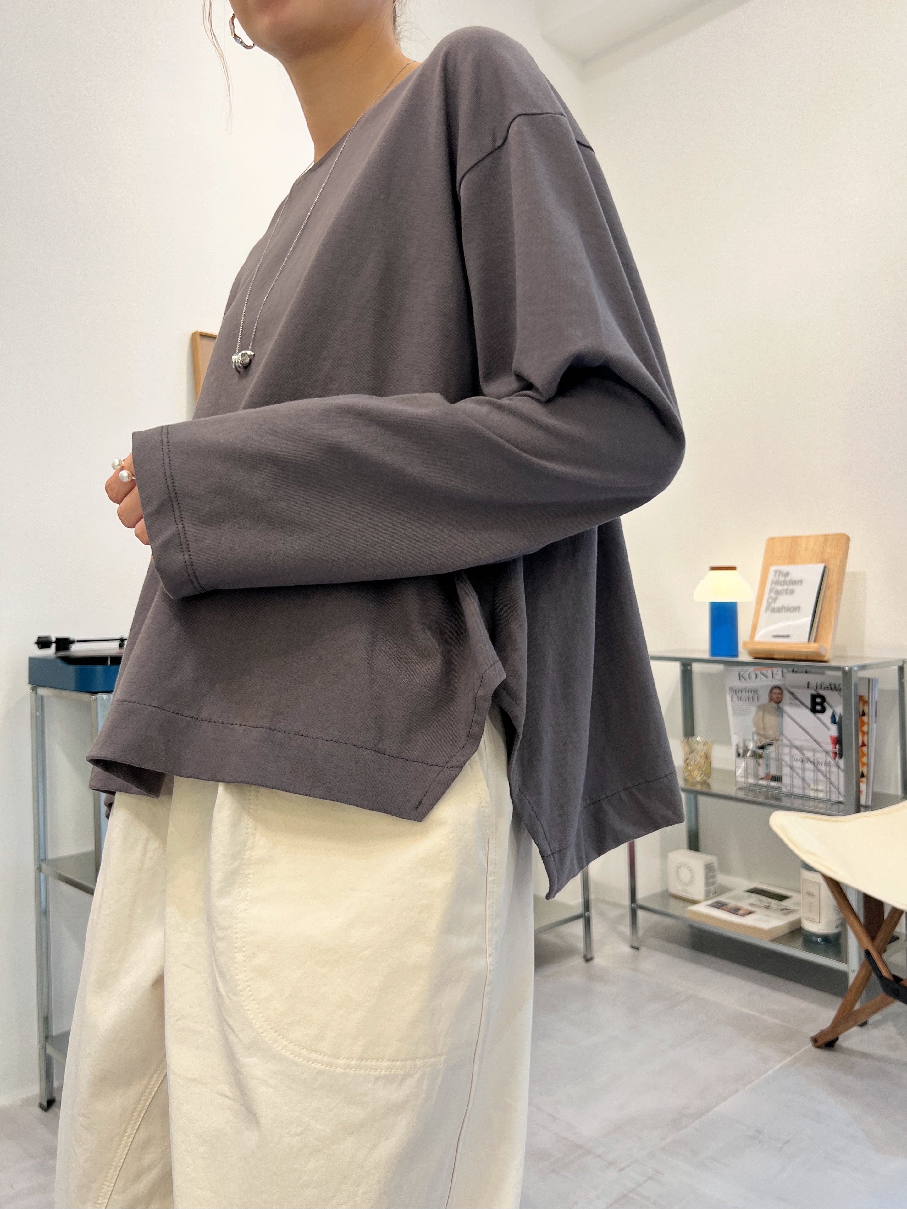 衫腳梯型T-shirt/碳灰