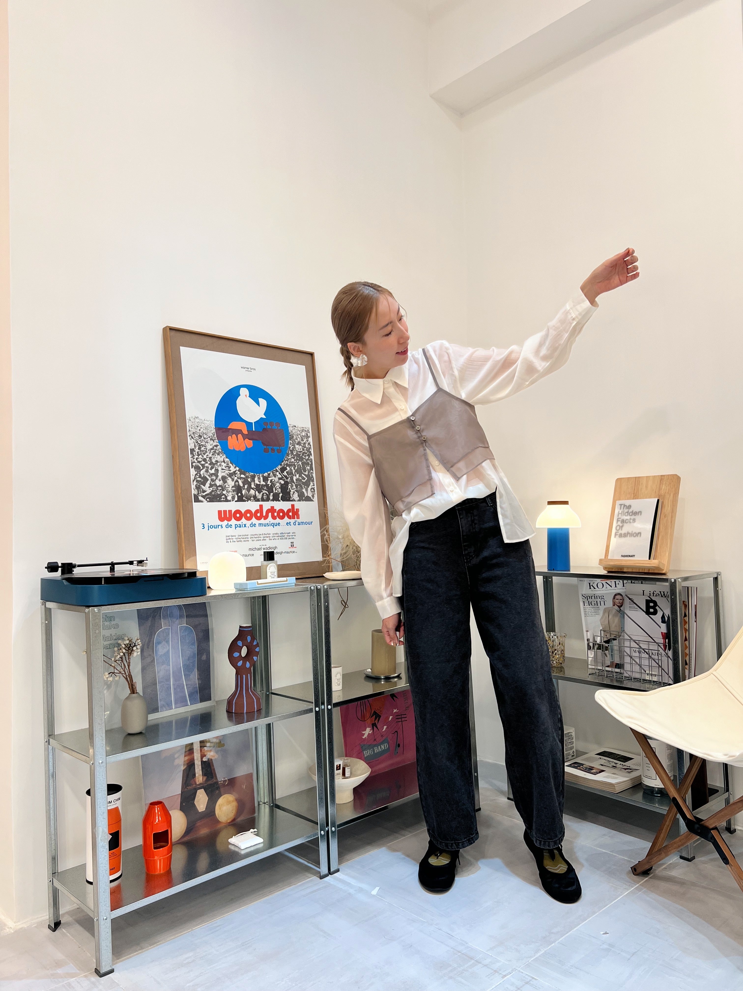 開叉輕透恤衫/米白