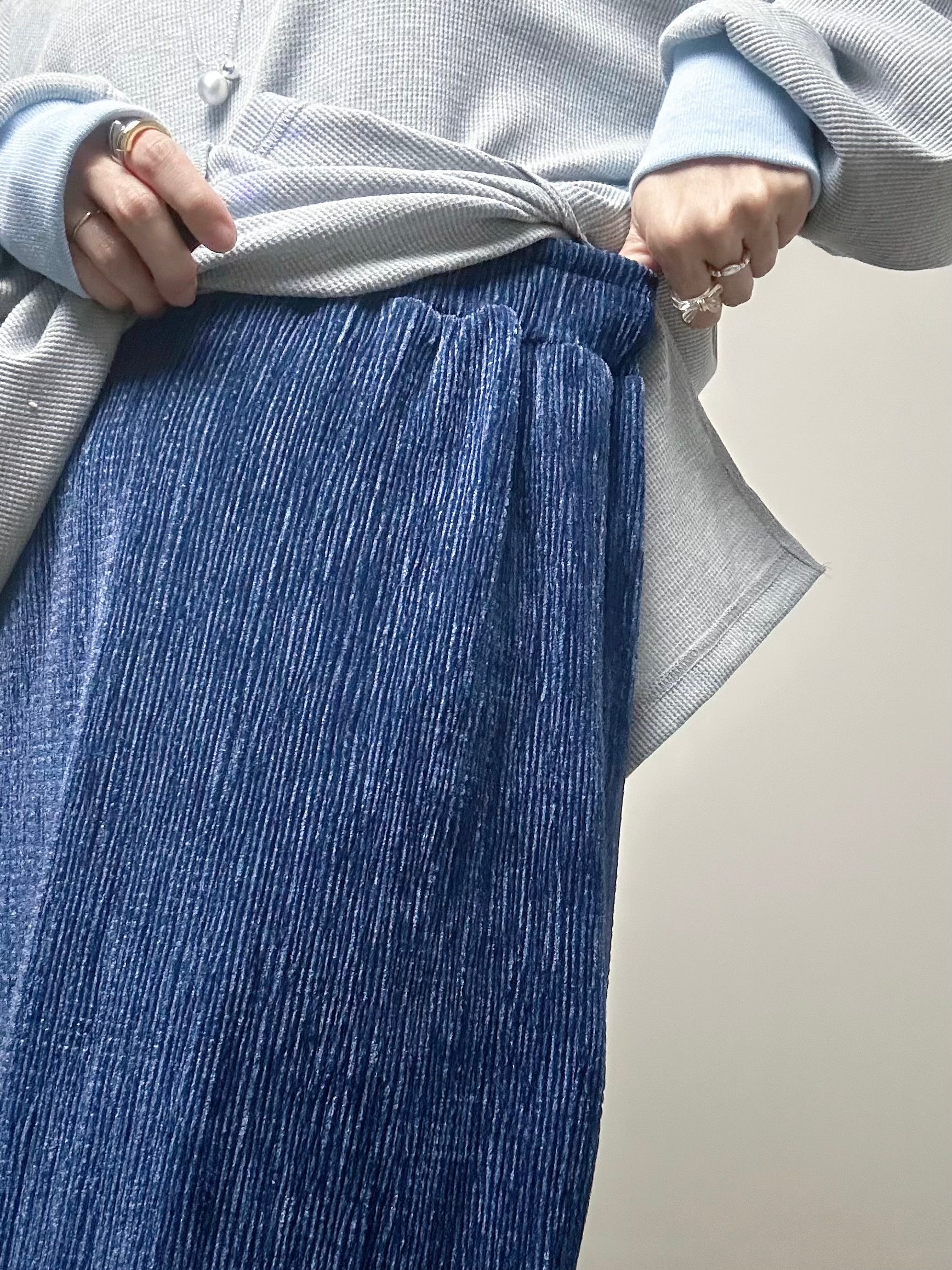 壓褶絲絨直身裙/深藍