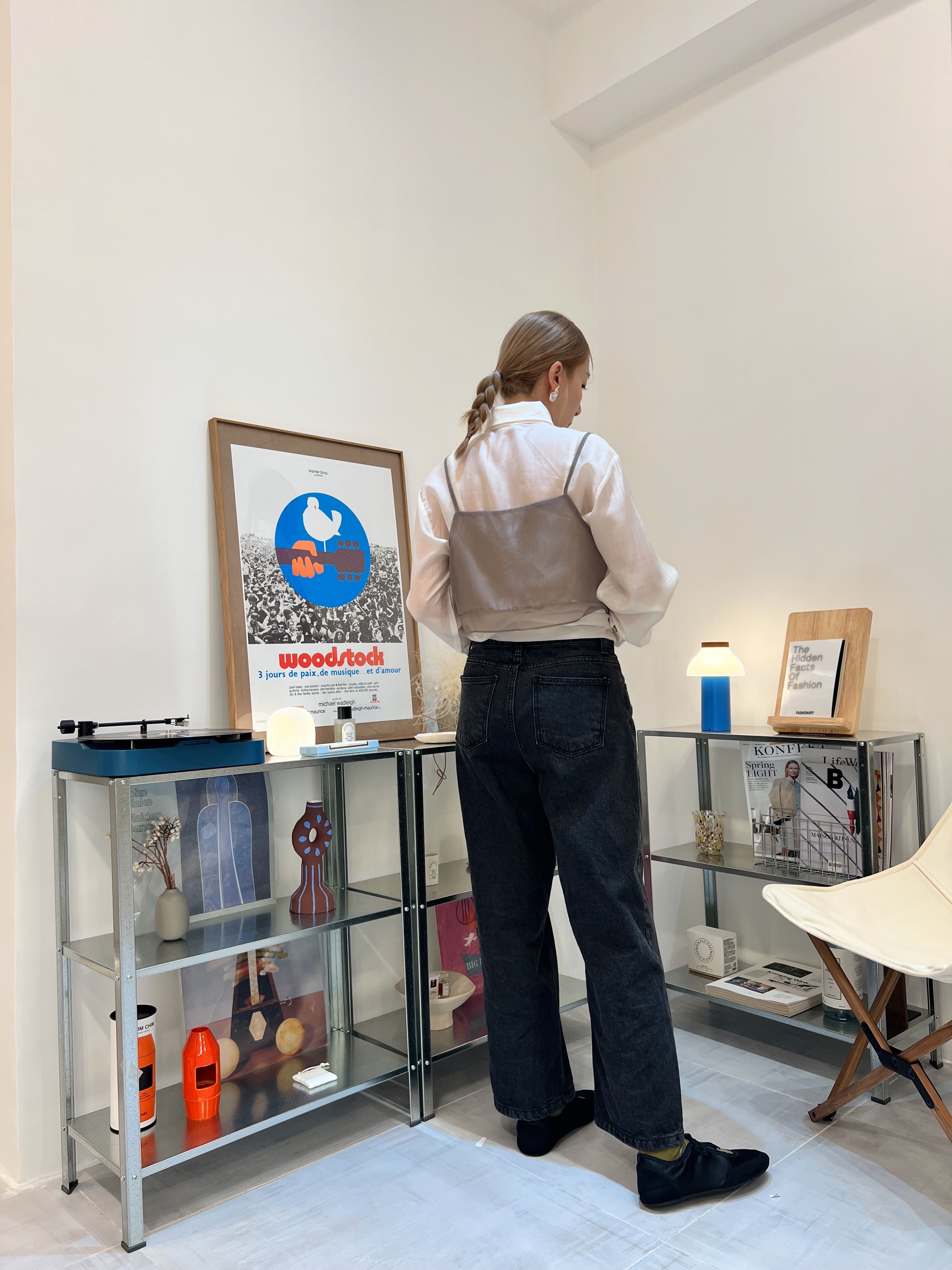 開叉輕透恤衫/米白