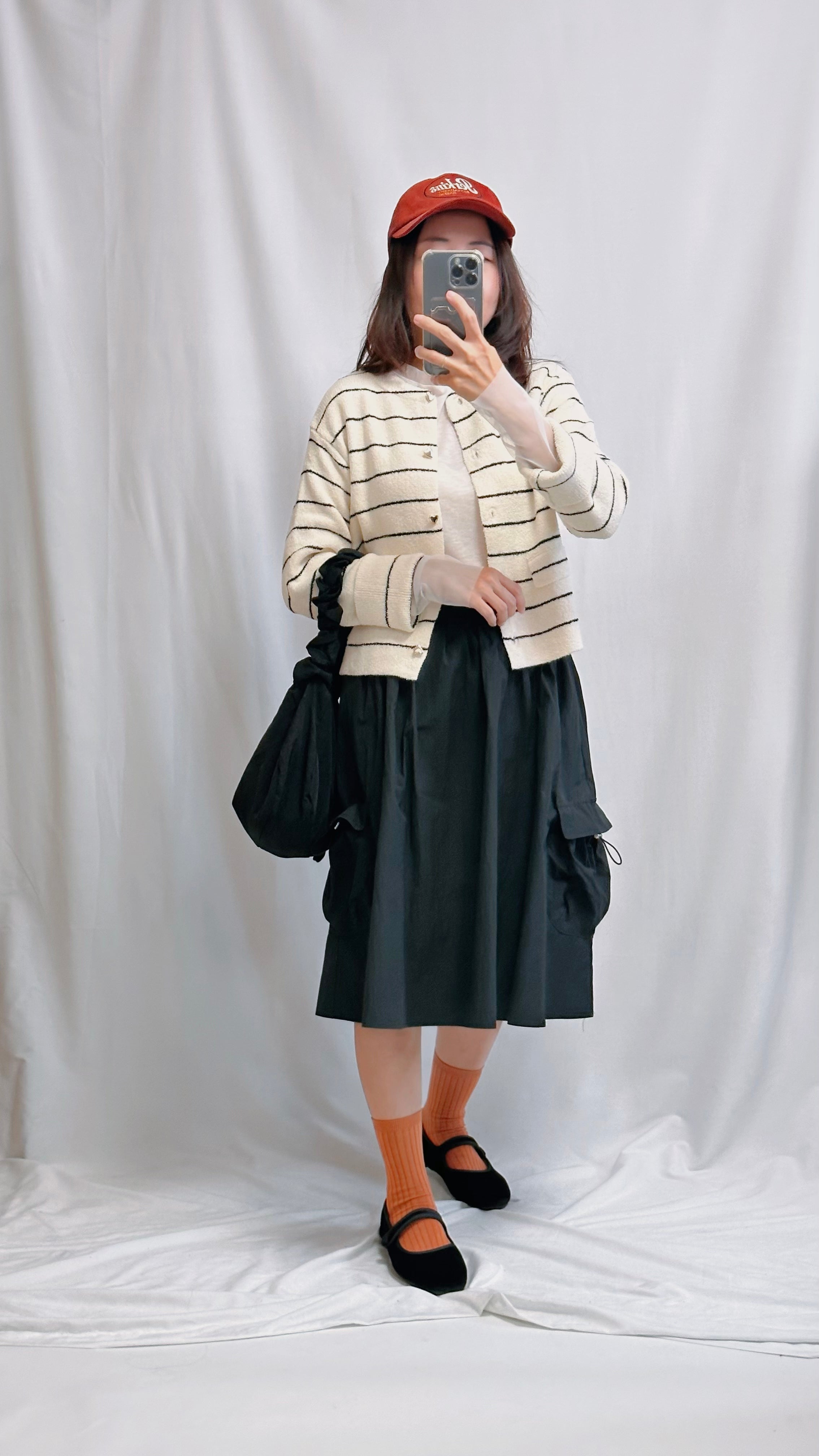 (訂貨)心心鈕扣間條Cardigan/米白
