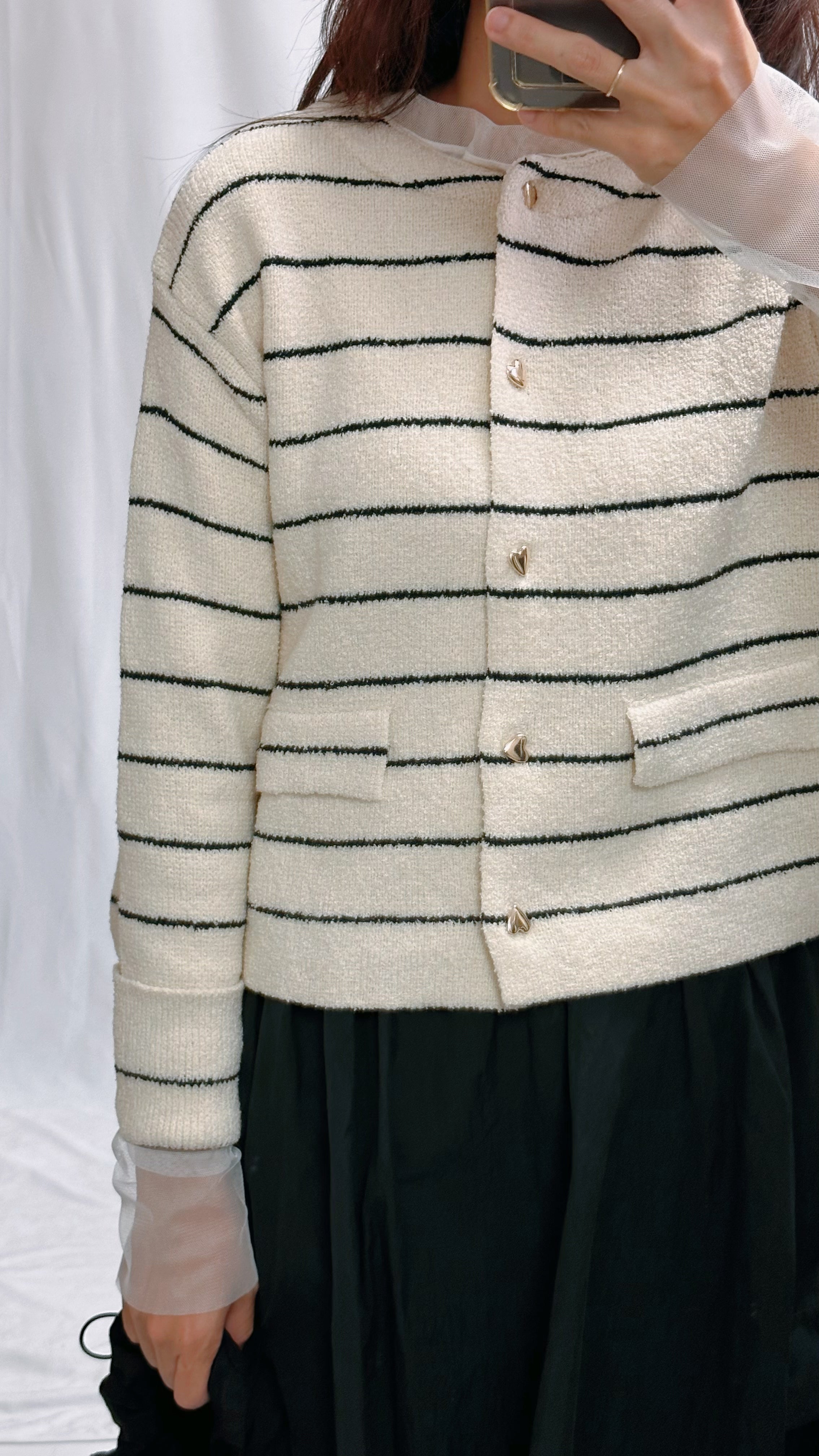 (訂貨)心心鈕扣間條Cardigan/米白