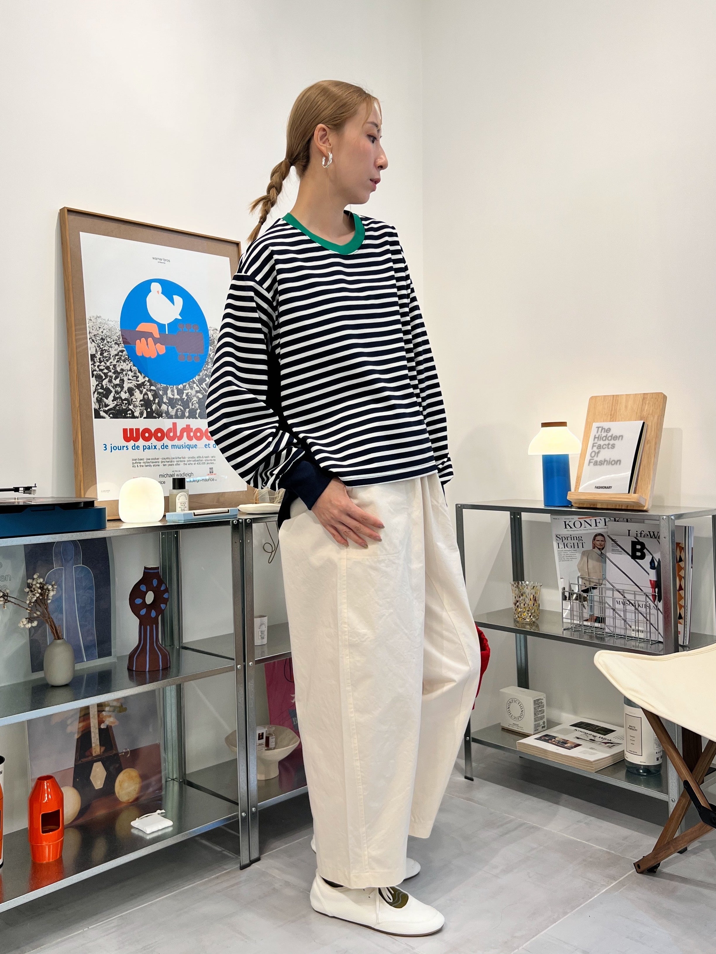 前間條後淨色T-shirt/綠領