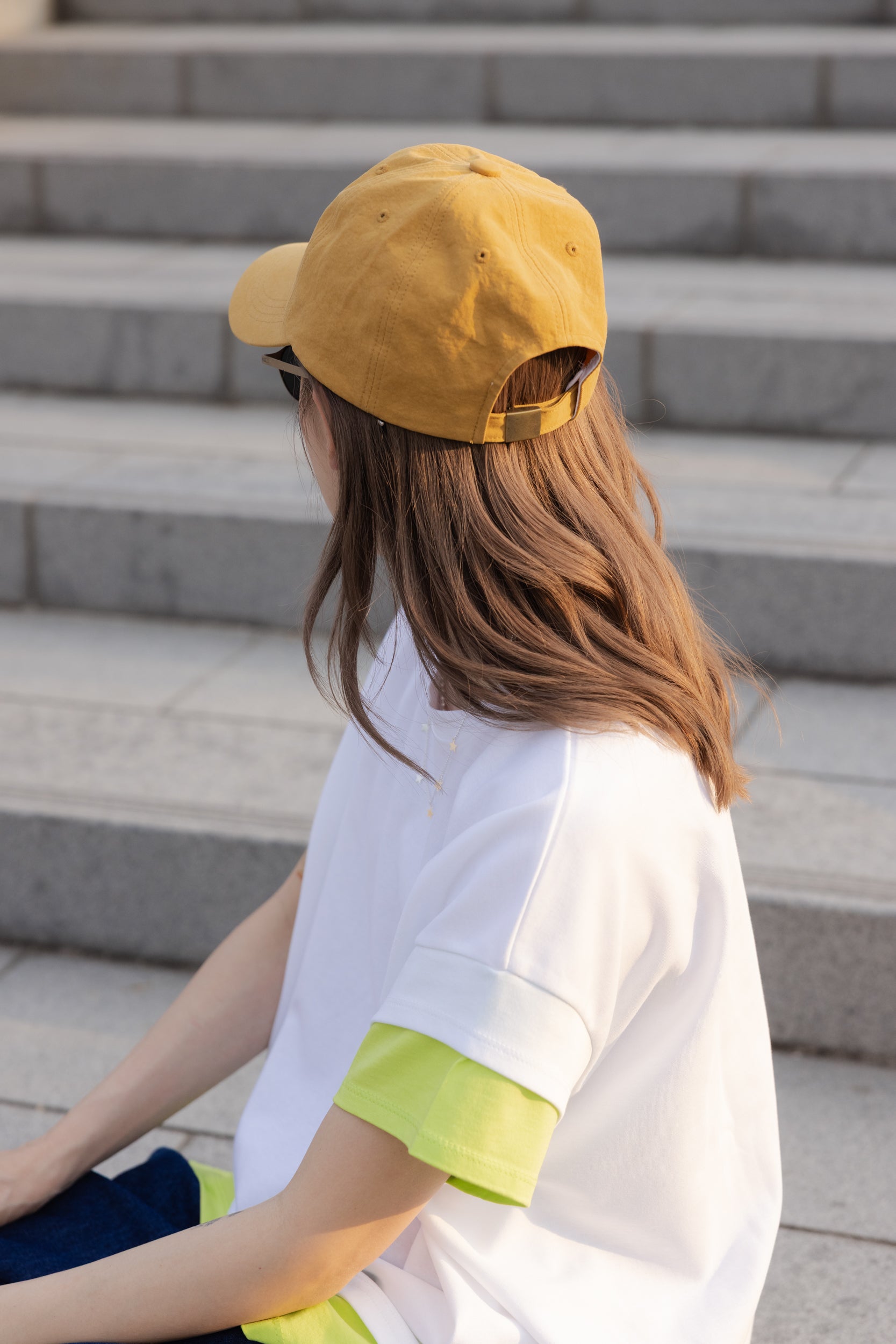 手袖衫腳撞色邊T-shirt/白+螢光黃