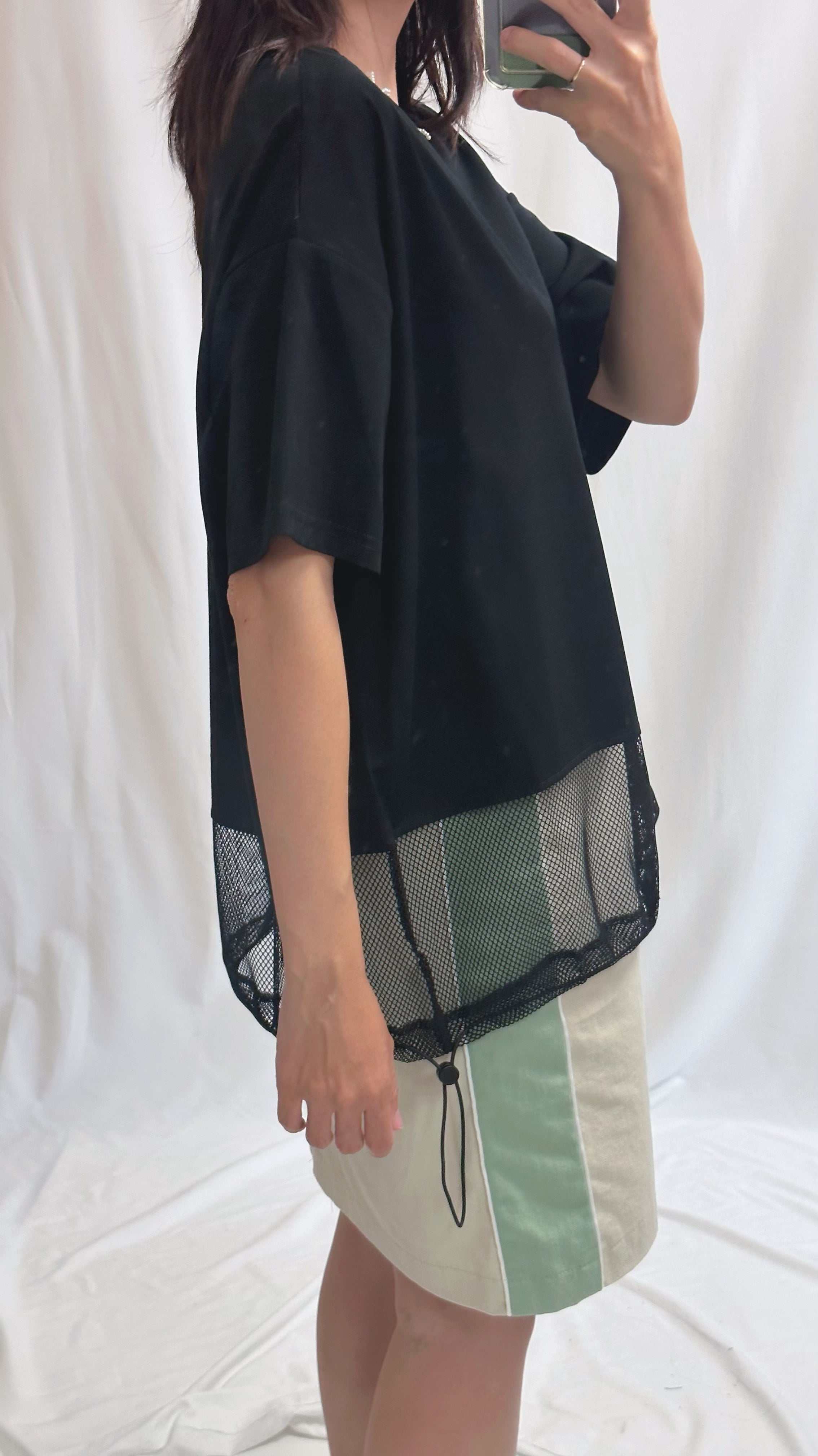 衫腳網布闊身T-shirt/黑