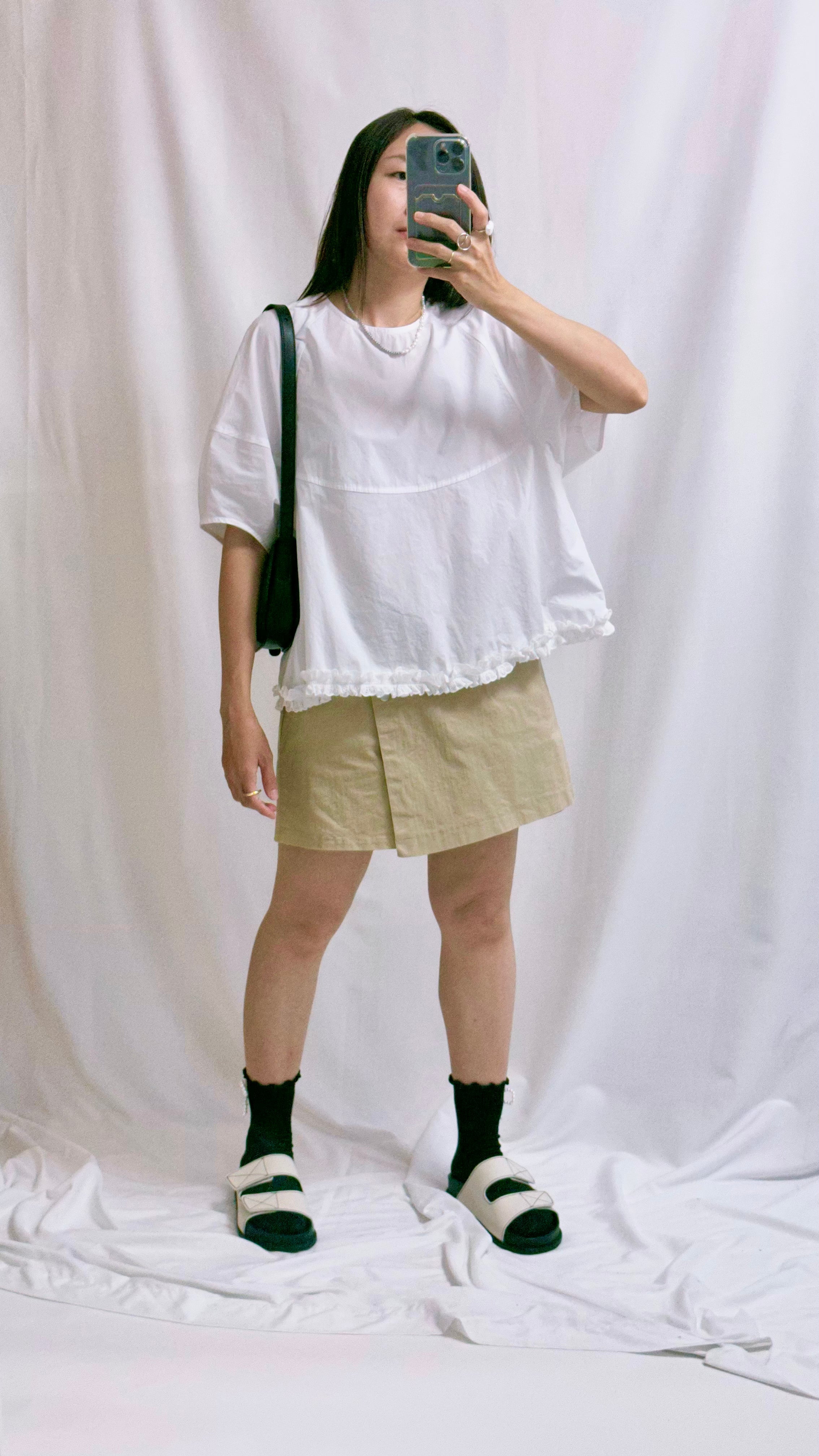黑蝴蝶寬身恤衫Blouse/白