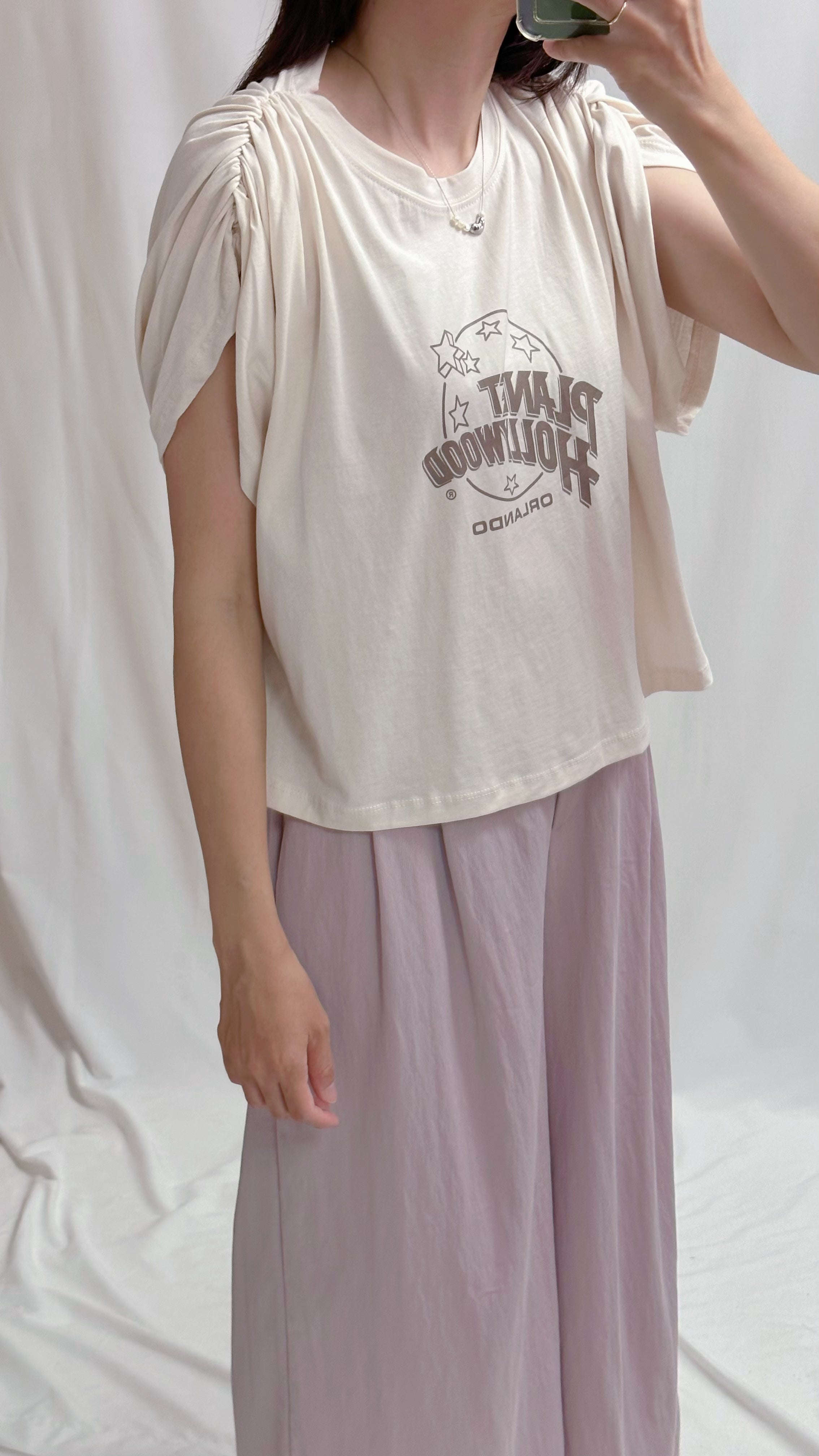 肩縮褶印字T-shirt/米杏