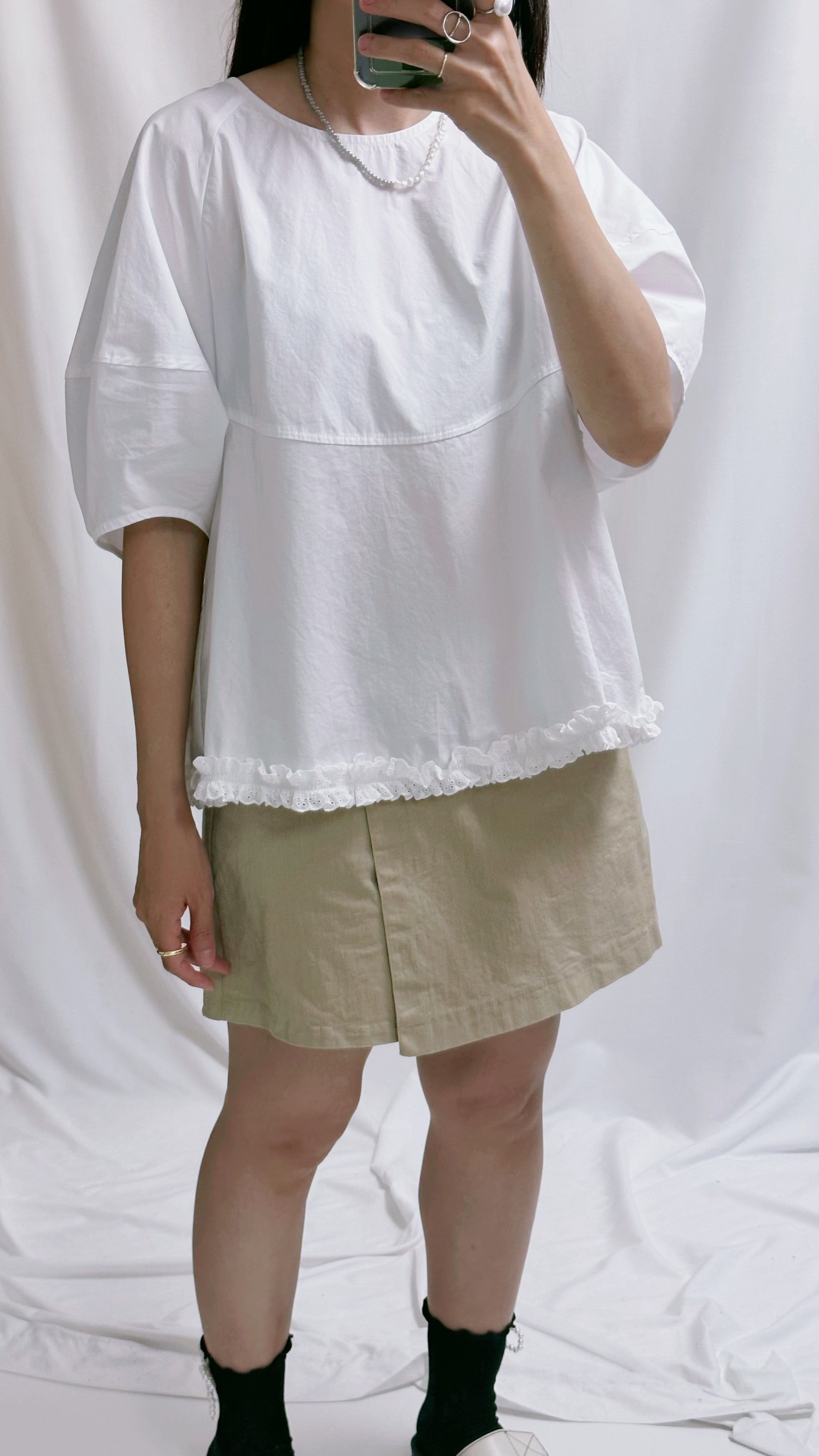 黑蝴蝶寬身恤衫Blouse/白
