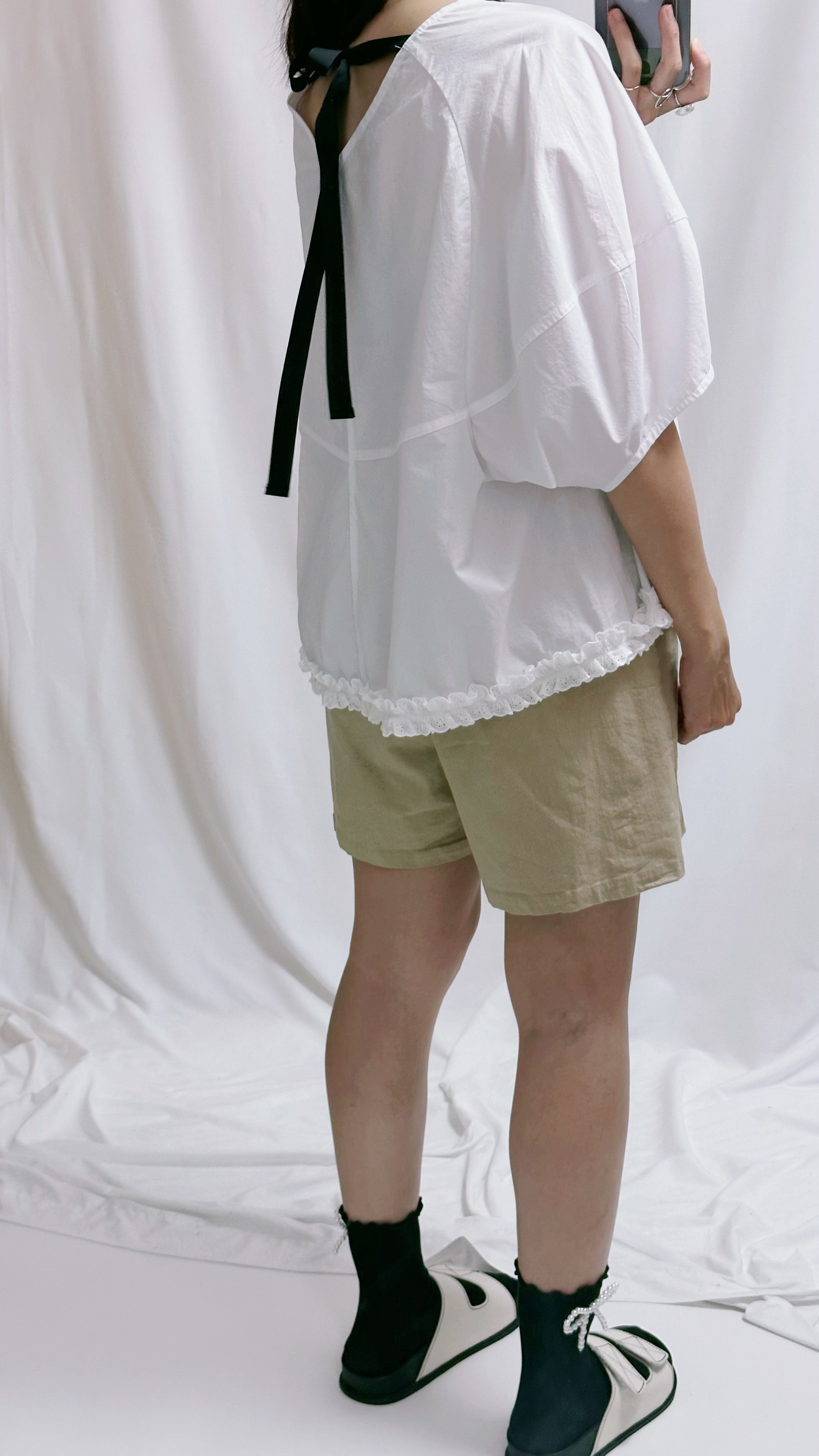 黑蝴蝶寬身恤衫Blouse/白
