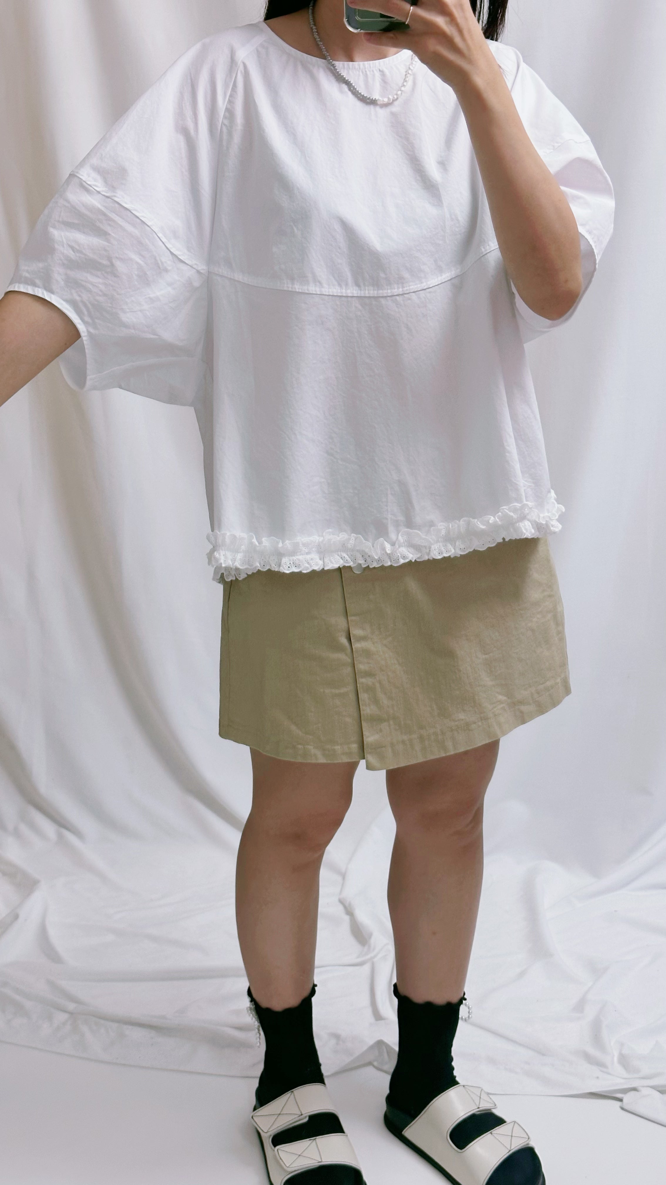 黑蝴蝶寬身恤衫Blouse/白