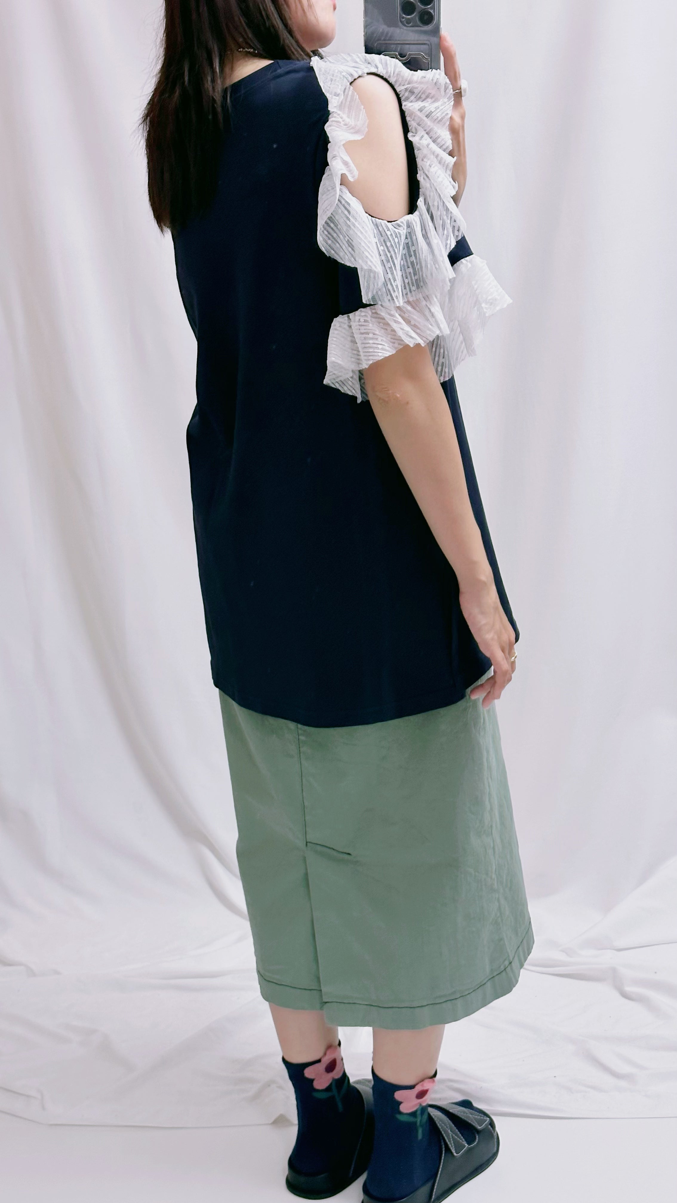 點點網布袖挑空T-shirt/深藍