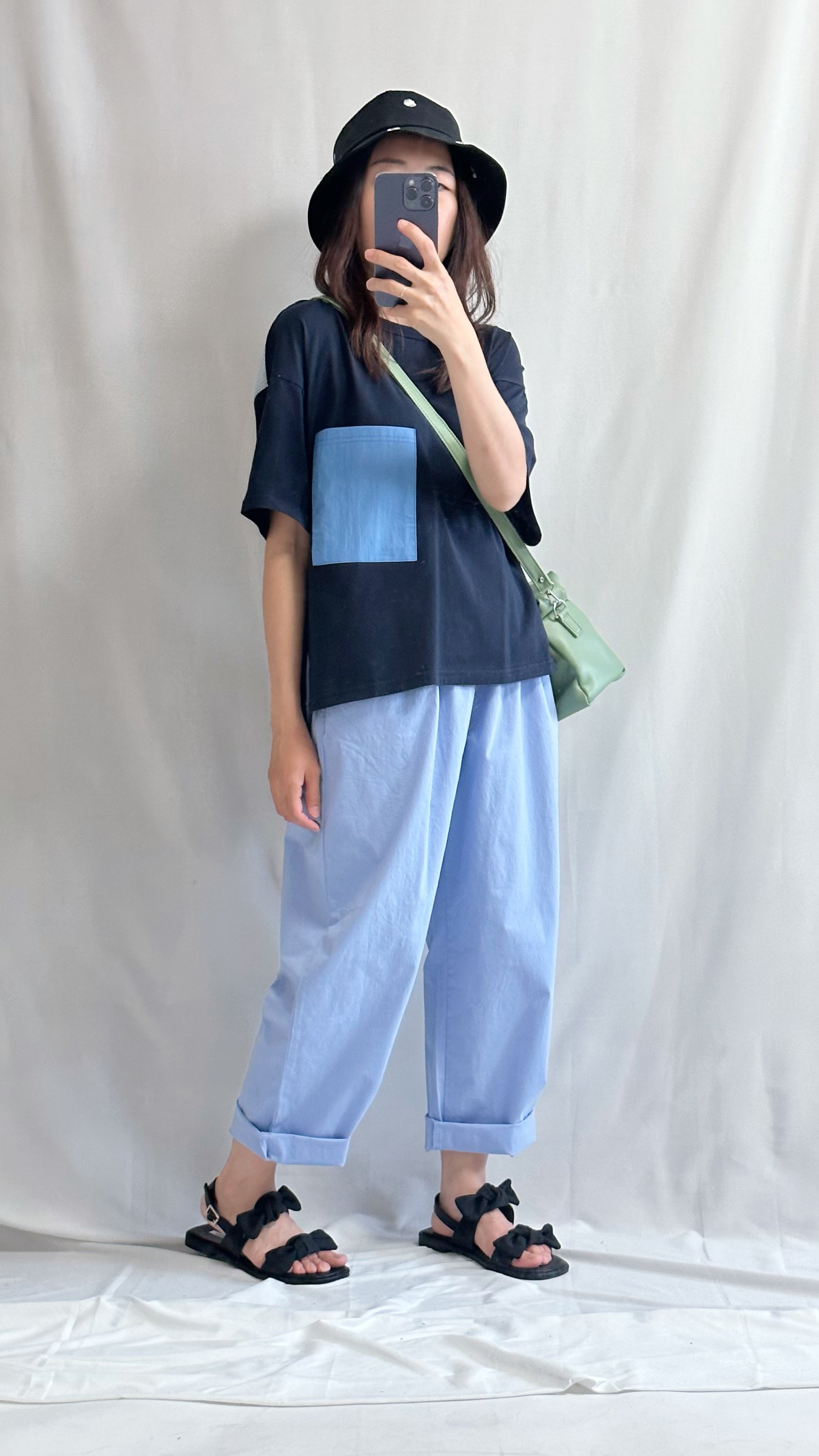 (預購)大口袋背併網布 T-shirt/深藍