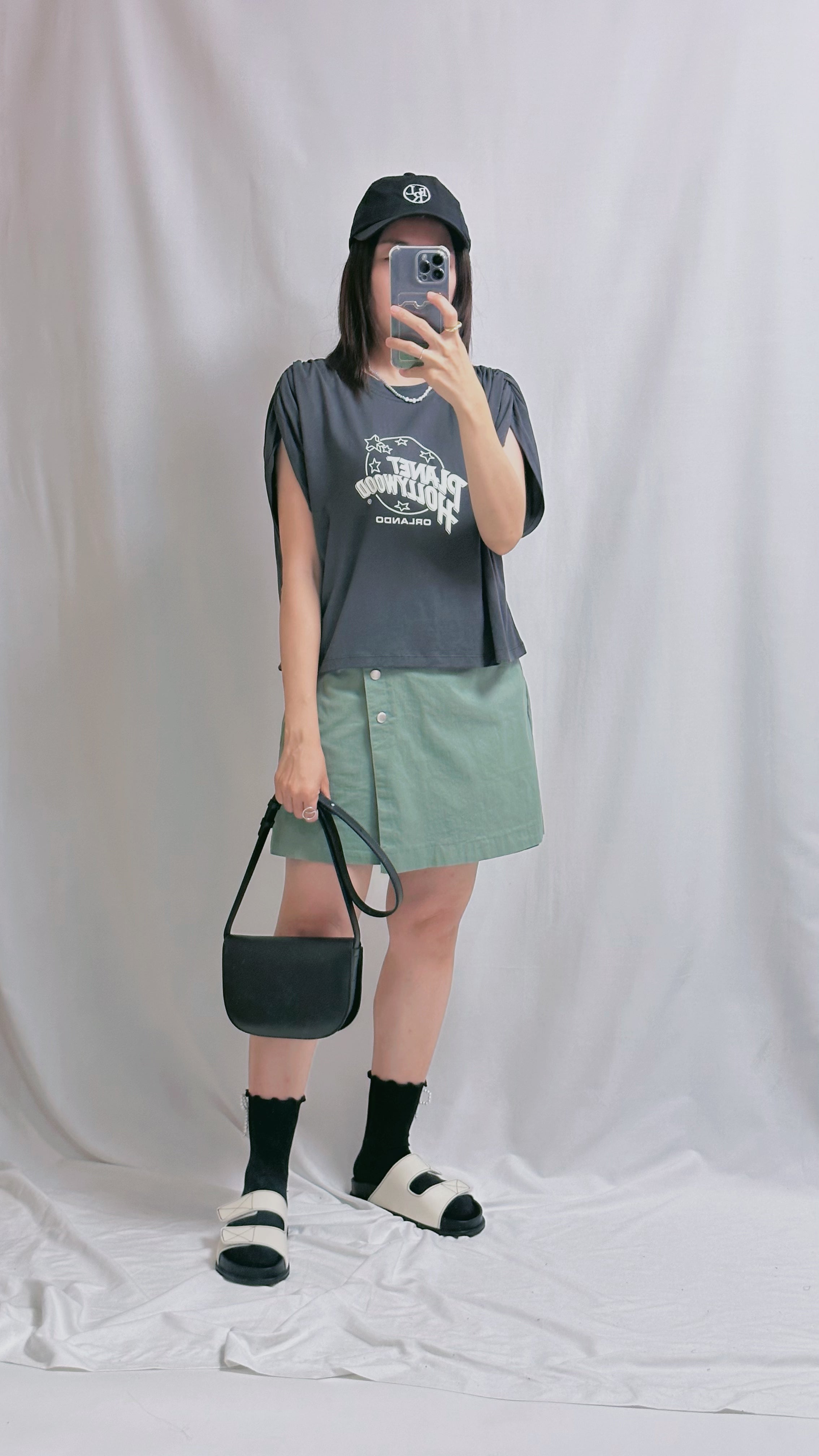 肩縮褶印字T-shirt/碳灰