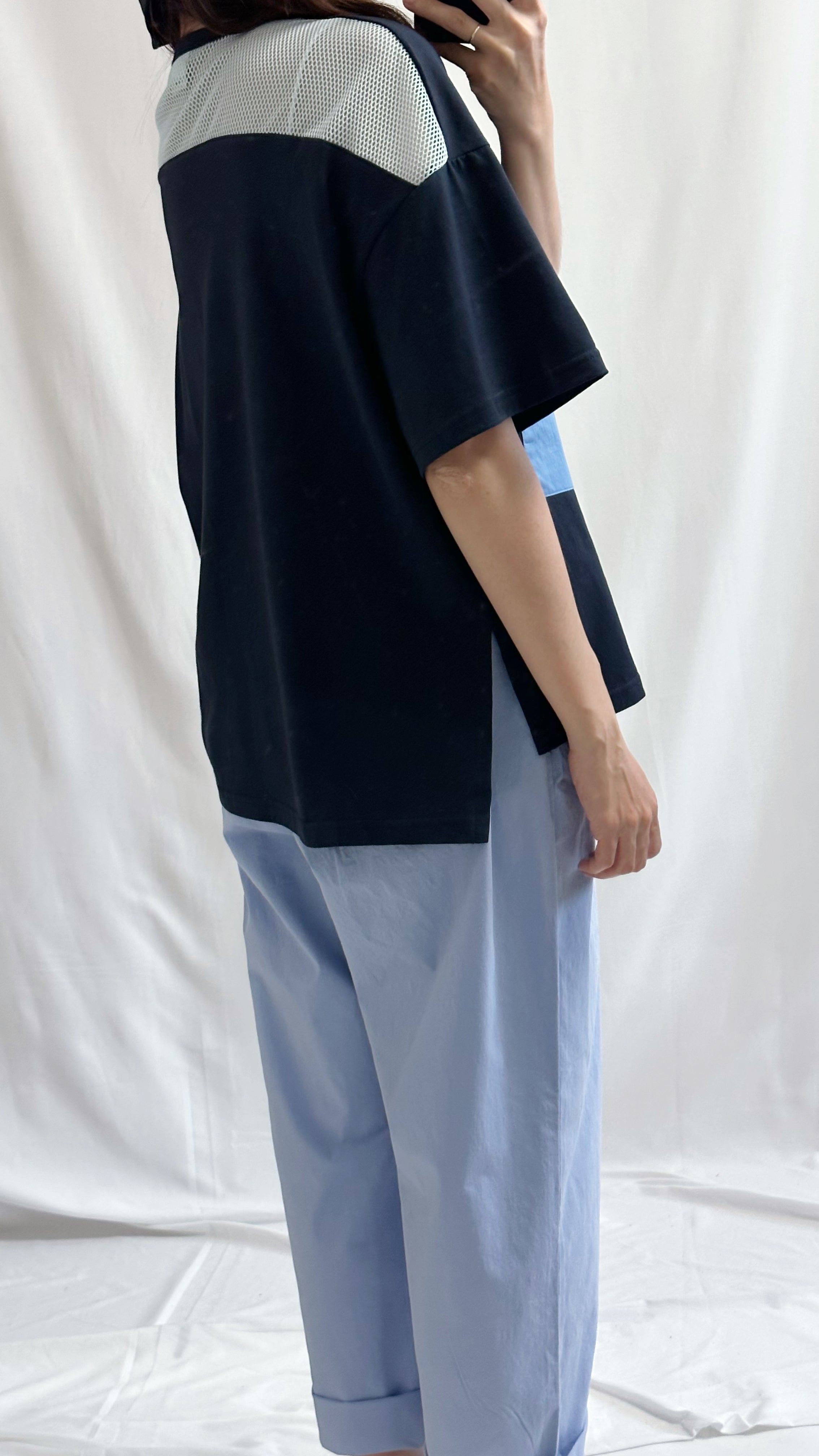 (預購)大口袋背併網布 T-shirt/深藍