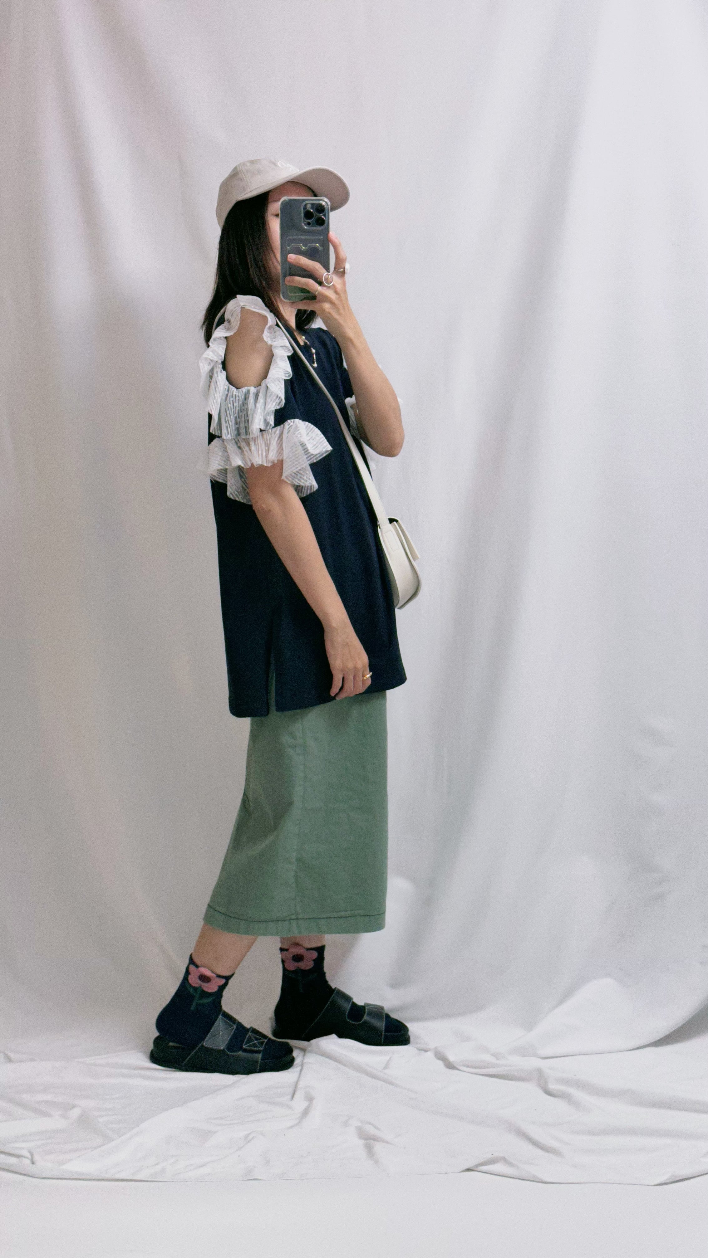 點點網布袖挑空T-shirt/深藍
