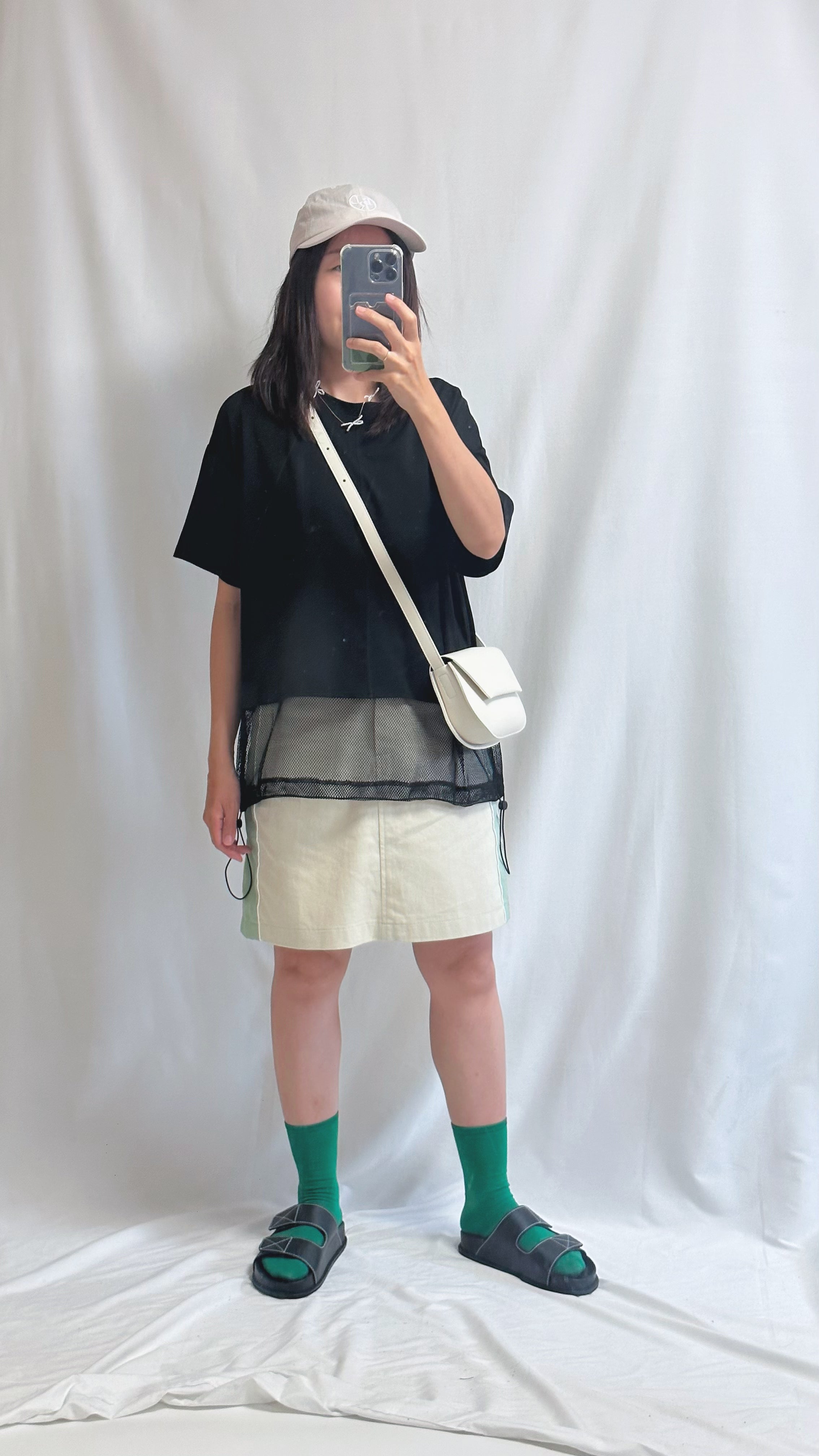 衫腳網布闊身T-shirt/黑