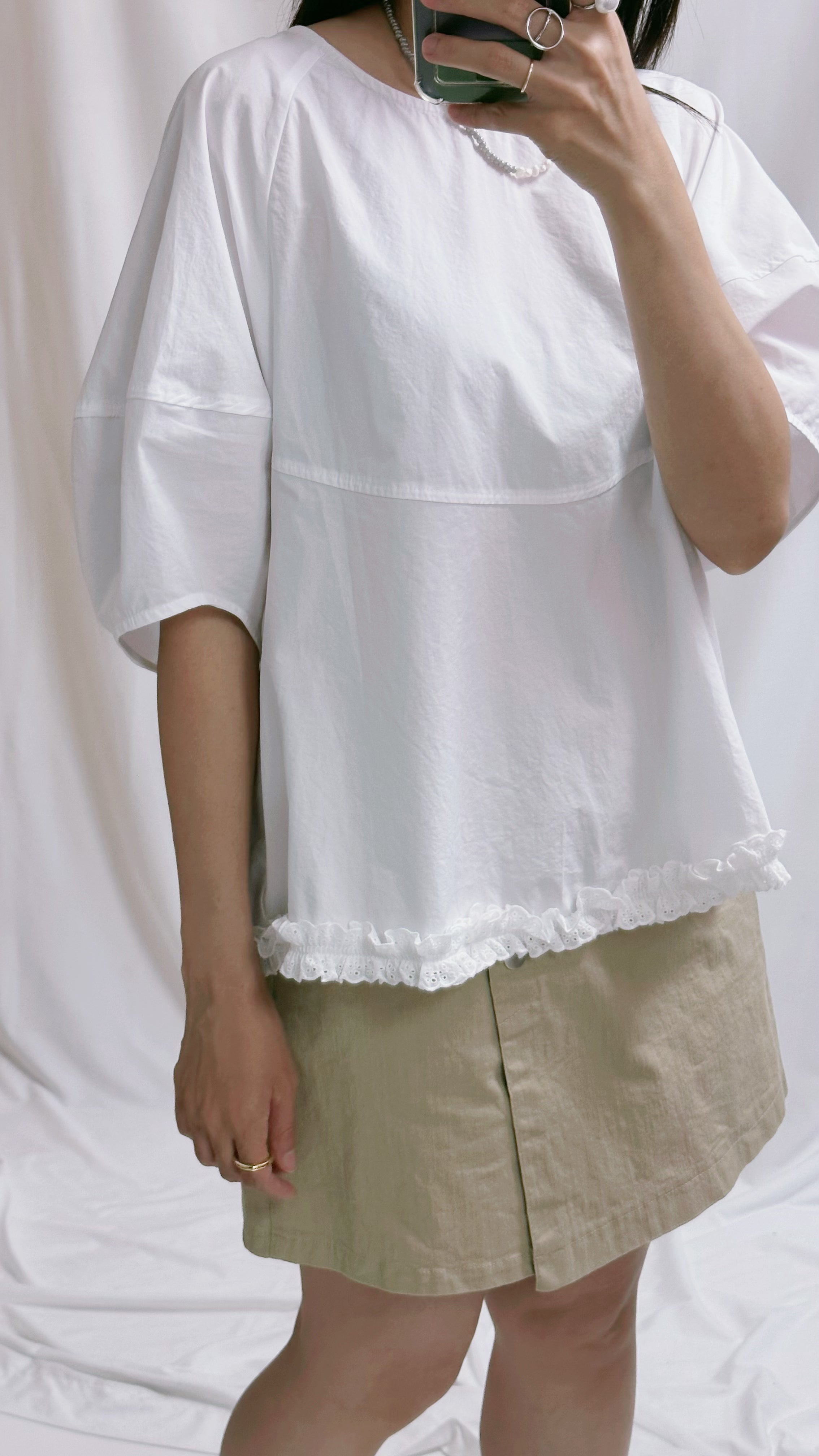 黑蝴蝶寬身恤衫Blouse/白