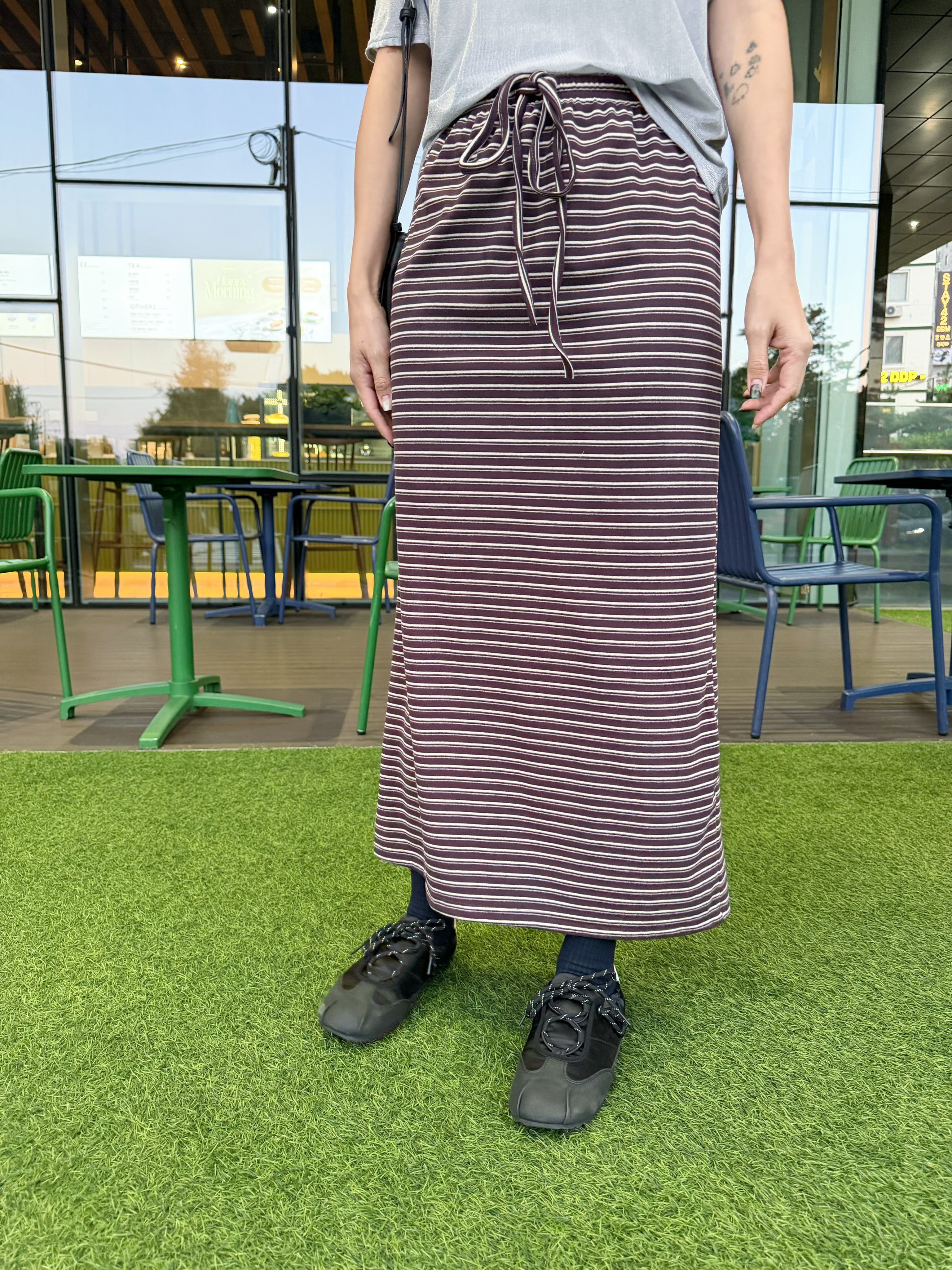 間條彈性直身裙/深啡