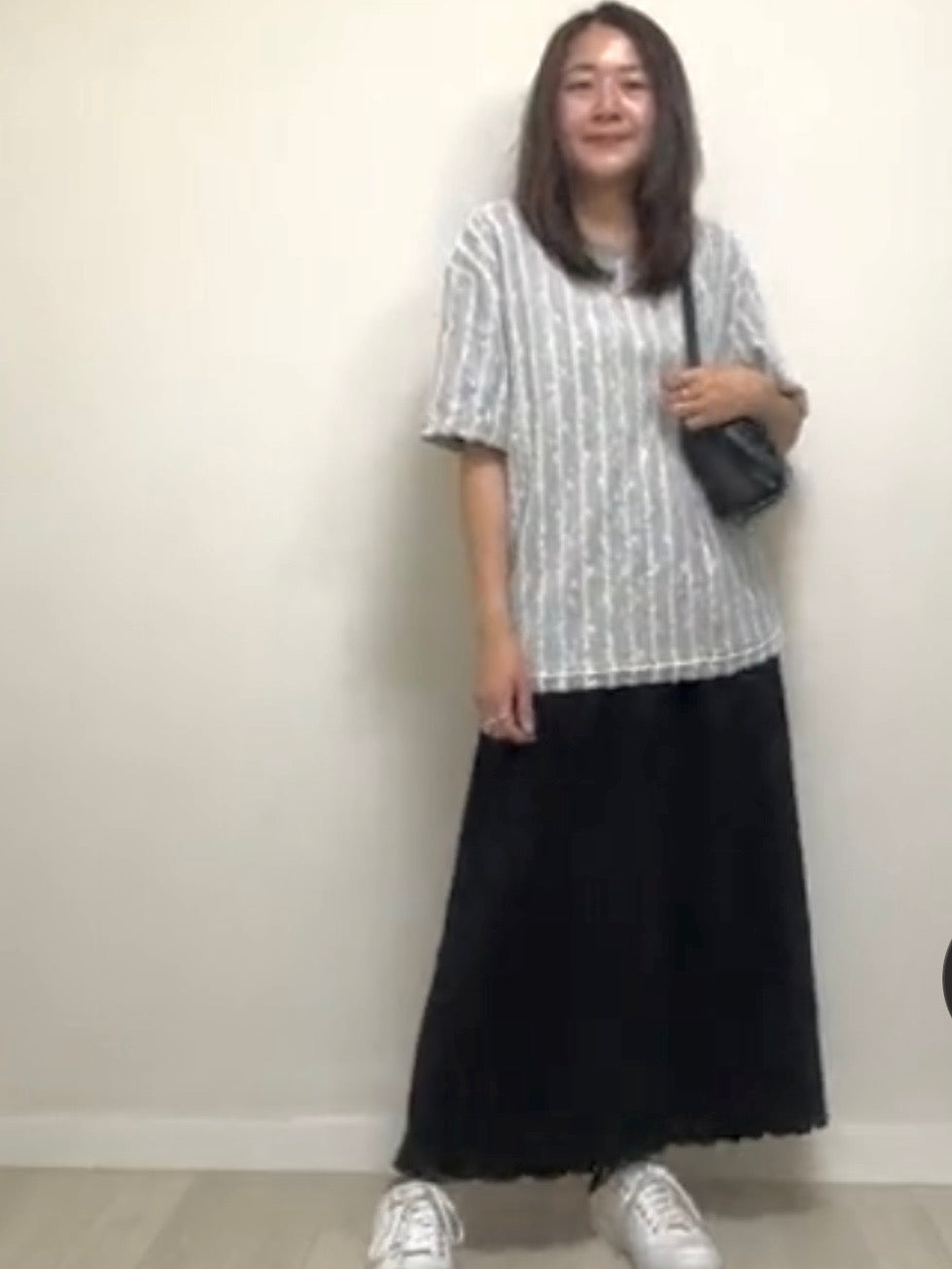 直條幼喱士T-shirt/灰