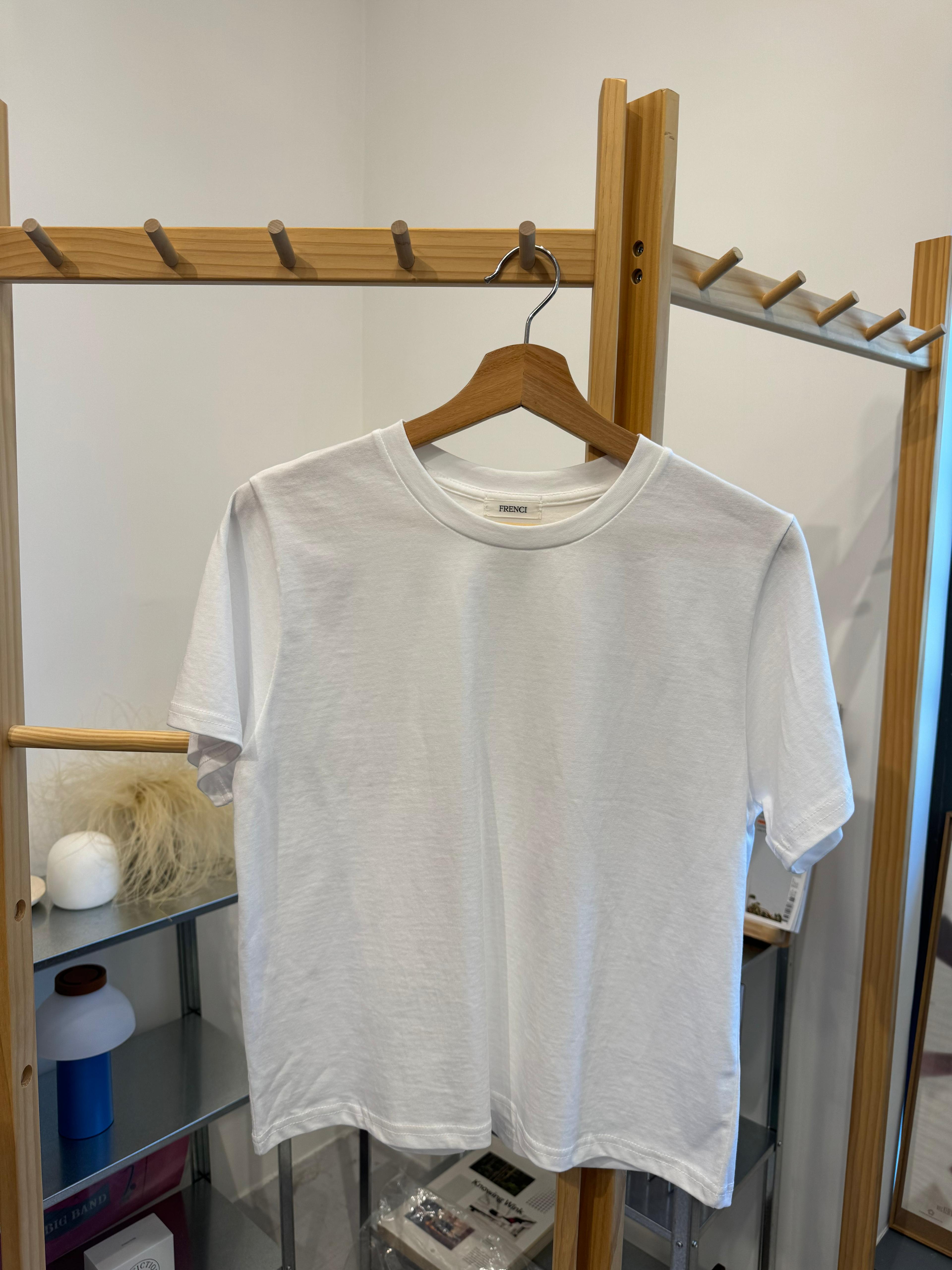F淨色T-shirt/白