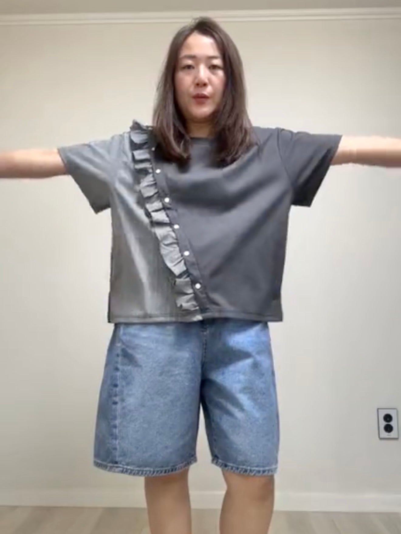 條子布料併布T-shirt/灰