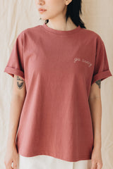 (預購)繡字Relax T-Shirt/暗紅